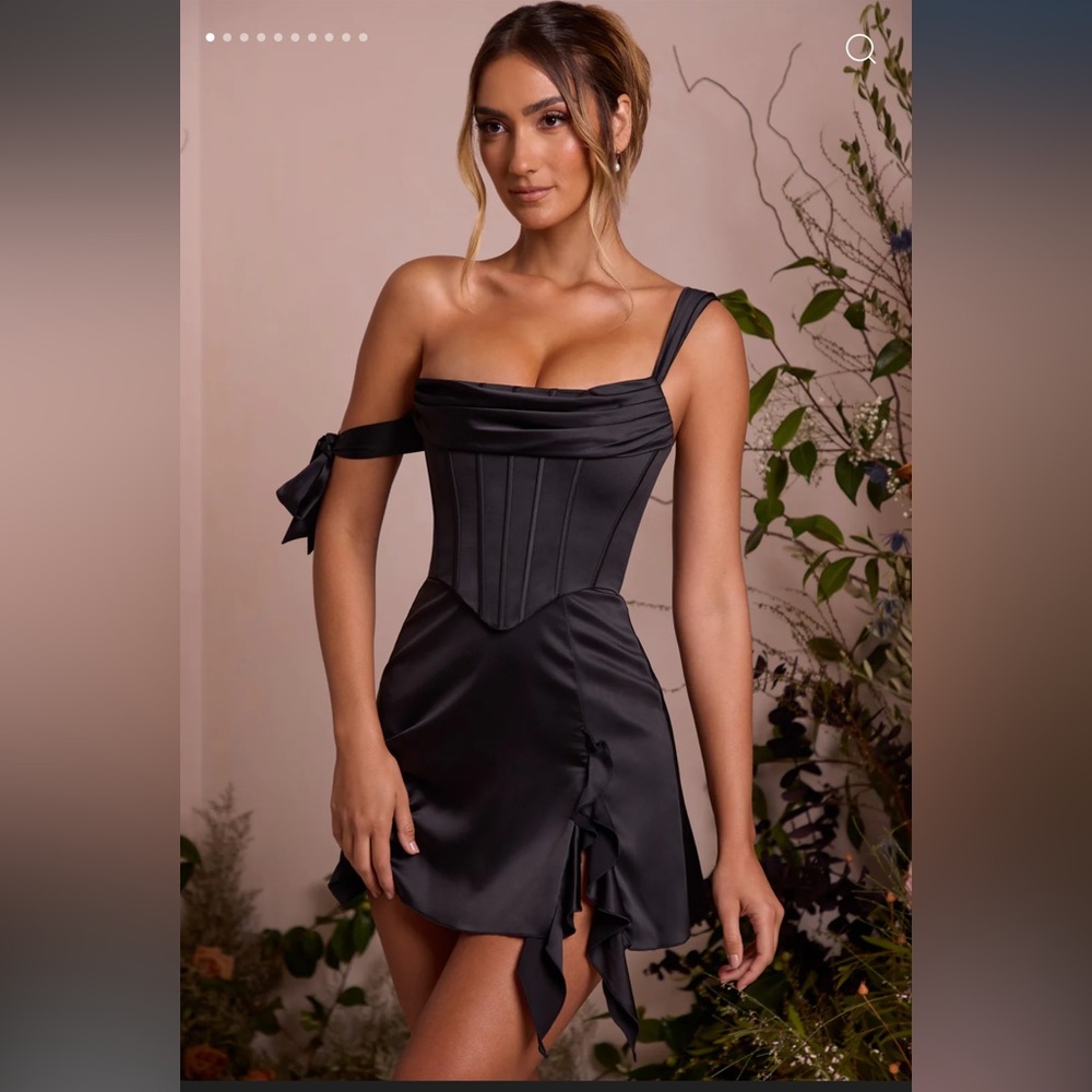 Oh Polly Off shoulder corset dress - size 4